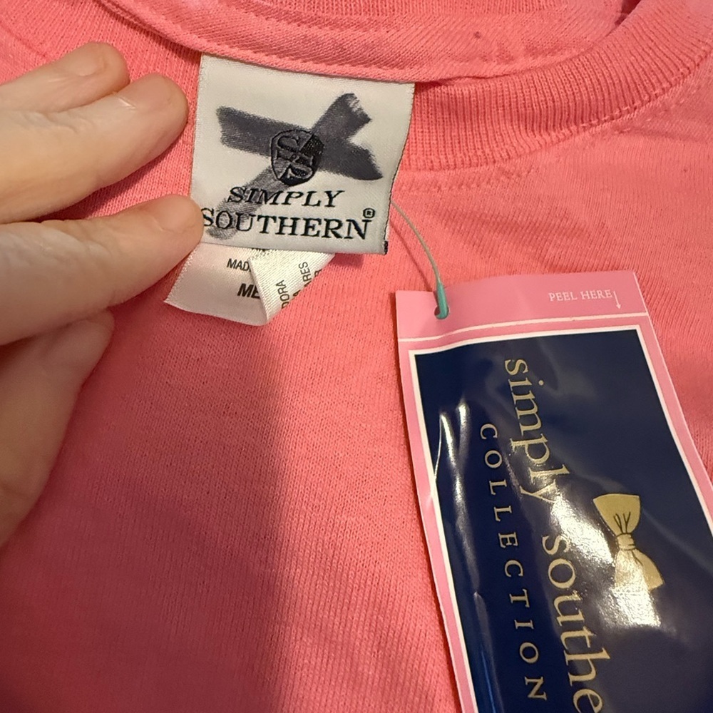 NWT Simply Southern “I am All Booked this Week” T-shirt - Picture 7 of 8